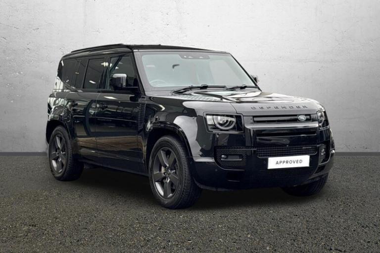 LAND ROVER DEFENDER 3.0 D300 X-Dynamic HSE 110 5dr Auto