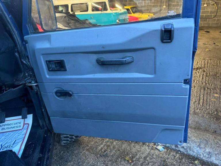 2000 Land Rover Defender Hard Top Td5 PANEL VAN DIESEL Manual