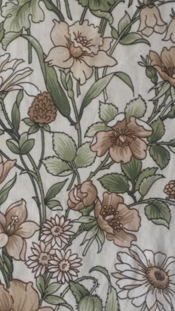 Roll of Fabric 3m Floral