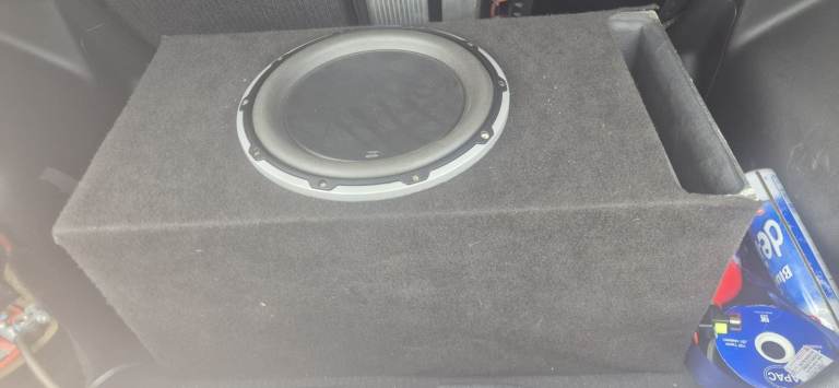 JL Audio 12W6D4 + JL Audio 500/1 Amplifier