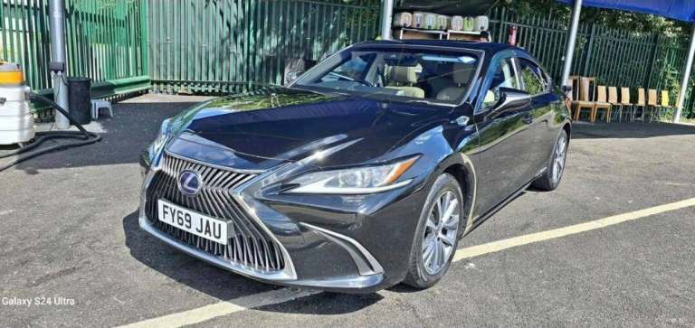 2019 Lexus ES 300h 2.5 4dr CVT SALOON PETROL/ELECTRIC Automatic