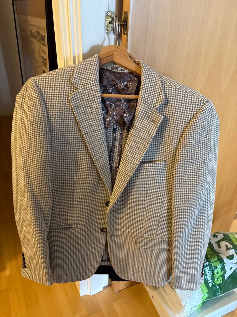 Men's Beige Check Blazer Jacket – great Condition