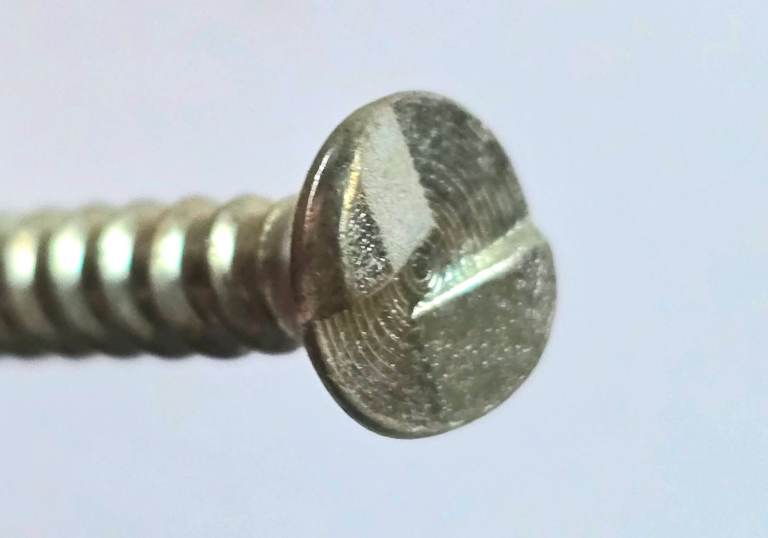 Clutch head anti theft security wood screws