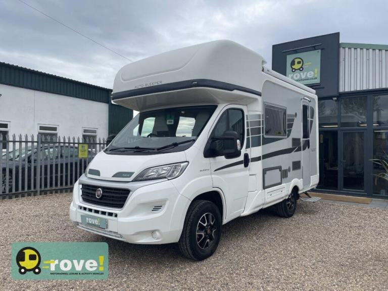 Autosleeper Nuevo ES 4 Berth 4 Belt End kitchen Auto 3500kg