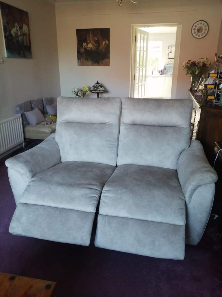 image for Fabulous 4 month old - Oakland Furniture - 3 & 2 seater sofa recliners 