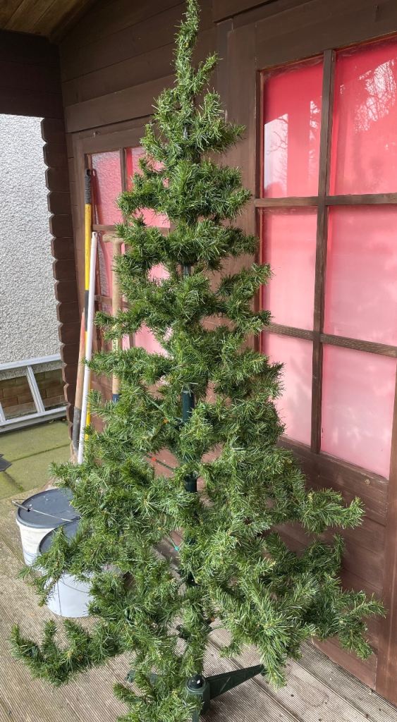 5ft Christmas tree 