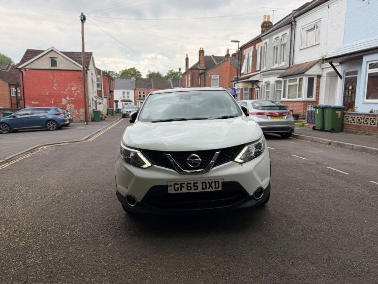 Nissan, QASHQAI, Hatchback, 2015, Manual, 1197 (cc), 5 doors