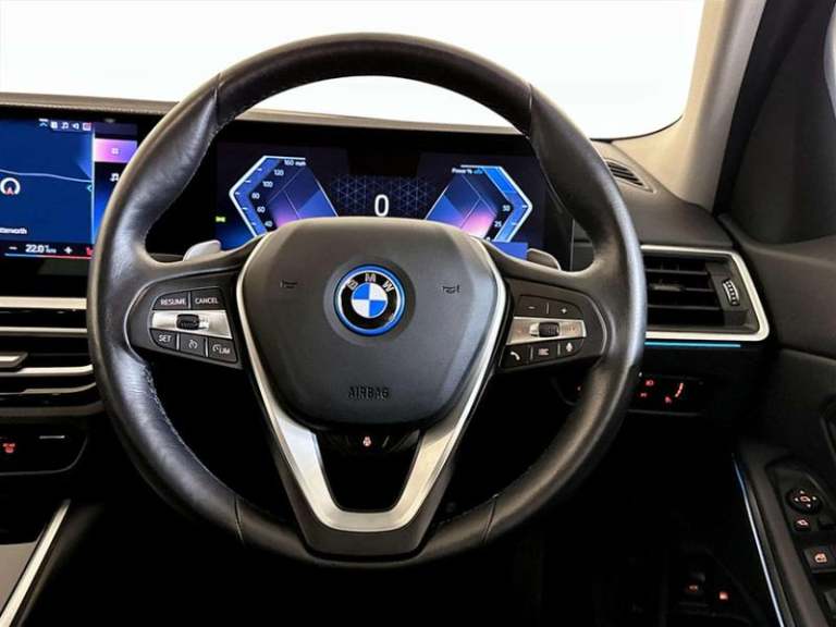 2022 BMW 3 Series 2.0 330e 12kWh Sport Touring 5dr Petrol Plug-in Hybrid Auto Euro 6 (s/s) (2 Est...