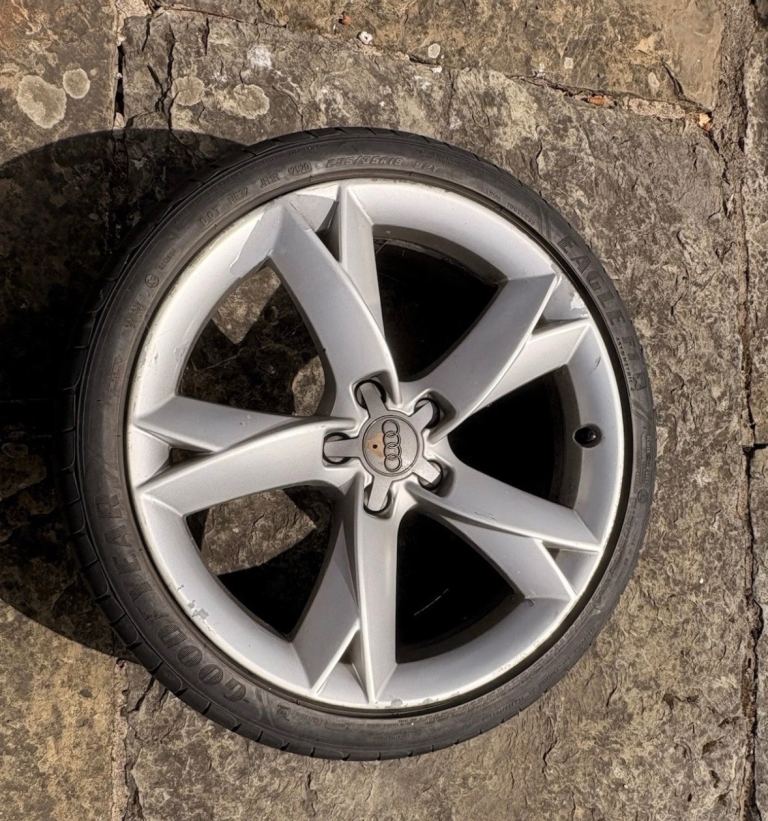 Audi A5 19” X 8.5j ET32 Alloy Wheels with tyres x2