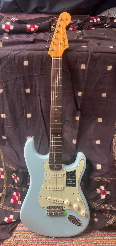 Fender Stratocaster Vintera III 70s as new