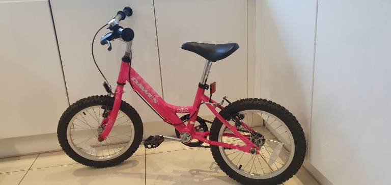 Dawes Lottie 16" bike in excellent condition 