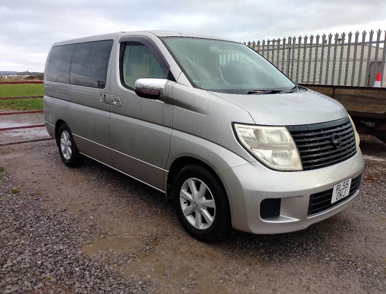 Nissan Elgrand camper, 2005, 2490 (cc)