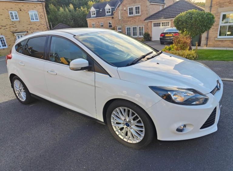 FORD FOCUS ZETEC NAVIGATOR 1.6 DIESEL MANUAL 5 DOOR HATCHBACK