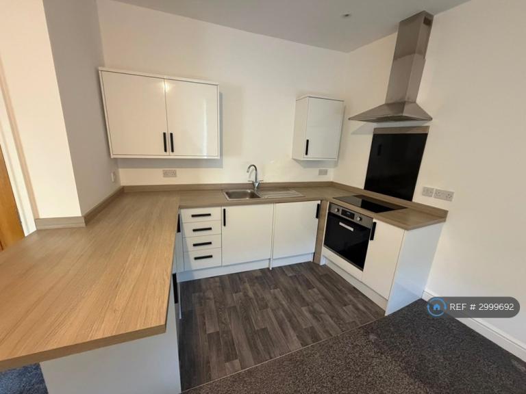 Studio flat in Dodworth Road, Barnsley, S70 (#2999692)