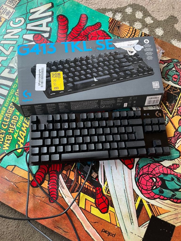 Logitech G413 TKL SE keyboard with box 