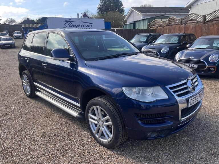 VOLKSWAGEN TOUAREG 2.5 TDI DPF Altitude 5dr (blue) 2009