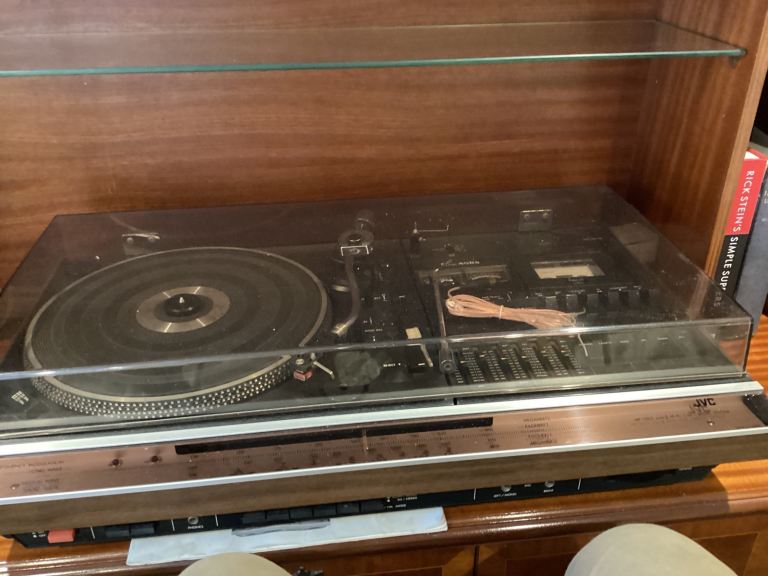 JVC 3 IN 1 HI-FI MUSIC SYSTEM