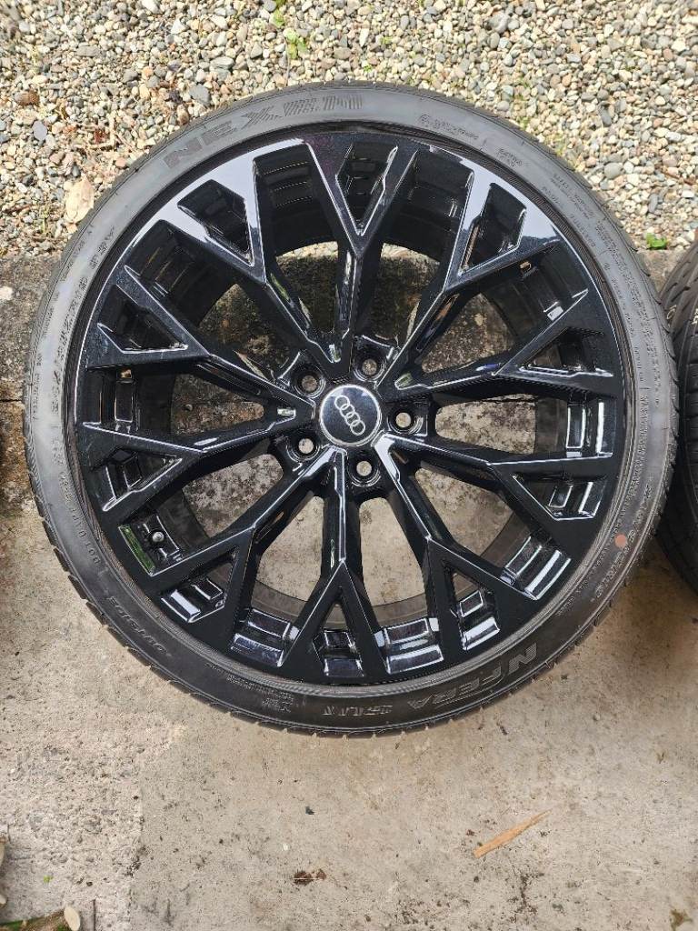 Genuine OEM Audi RS3 8Y 19" Staggered Alloy Wheels & Tyres