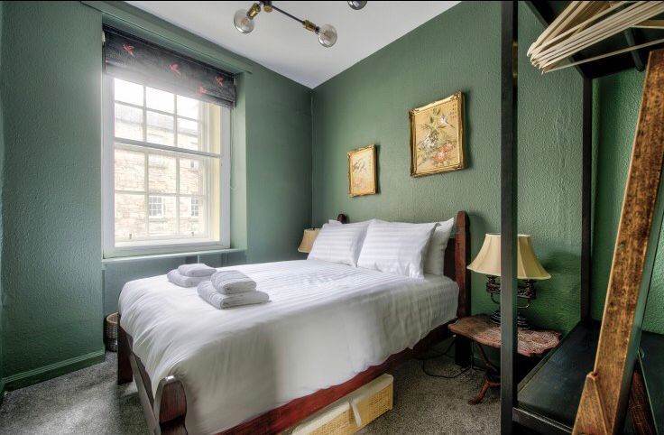  Fantastic, 1 bedroom flat in sought after, central location – available soon!