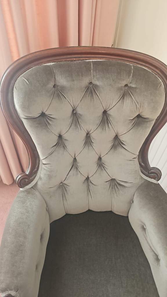 Vintage mahogany Gents armchair 