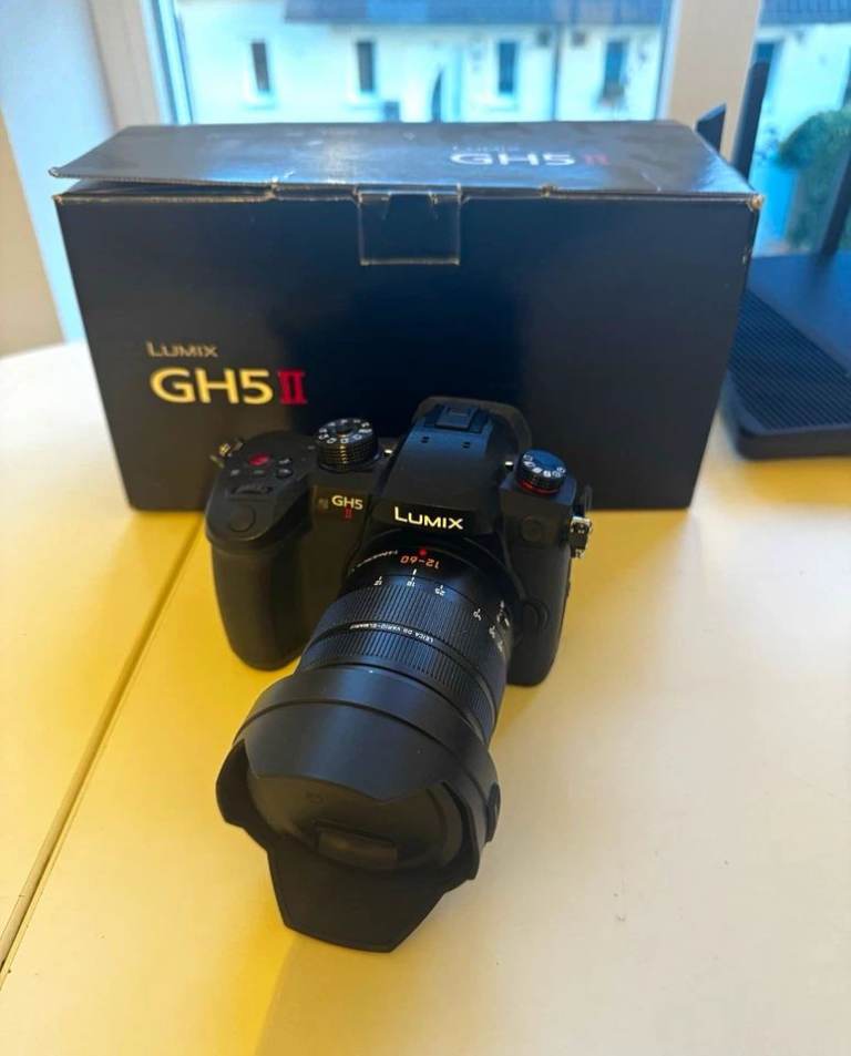 Panasonic Lumix GH5 II (GH5M2) Leica DG Vario-Elmarit 12-60mm f/2.8-4.0 ASPH Kit