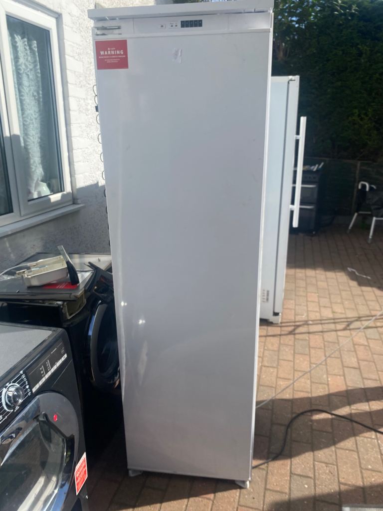!!!!Large 6ft tall fridge for sale !!!!’