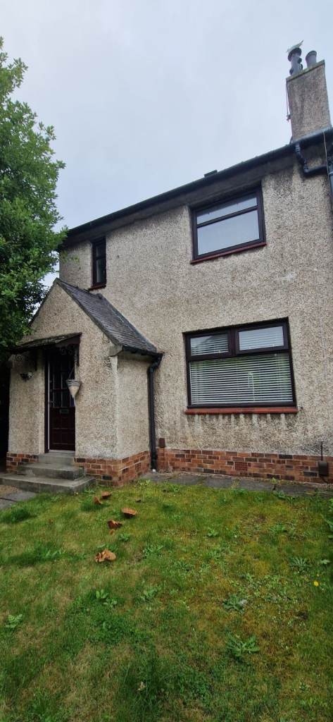 3 bed, 2 bathroom semi detached house to rent