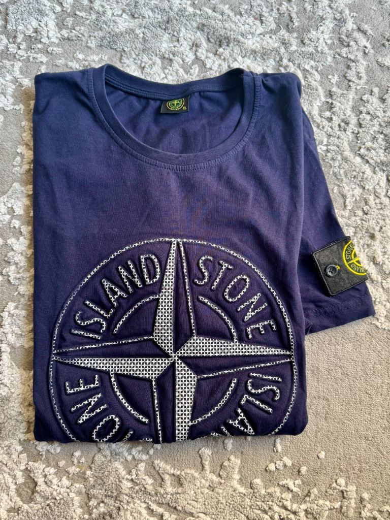 T shirt size L/XL 
