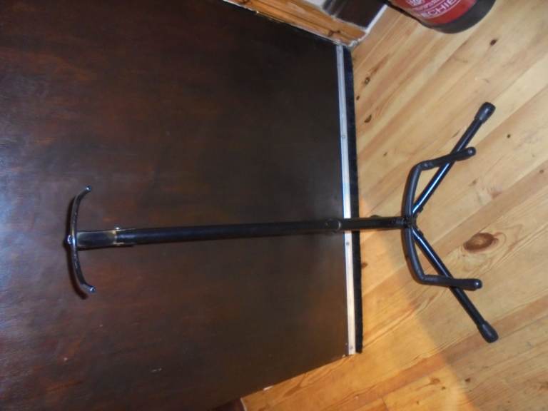 Guitar Stand