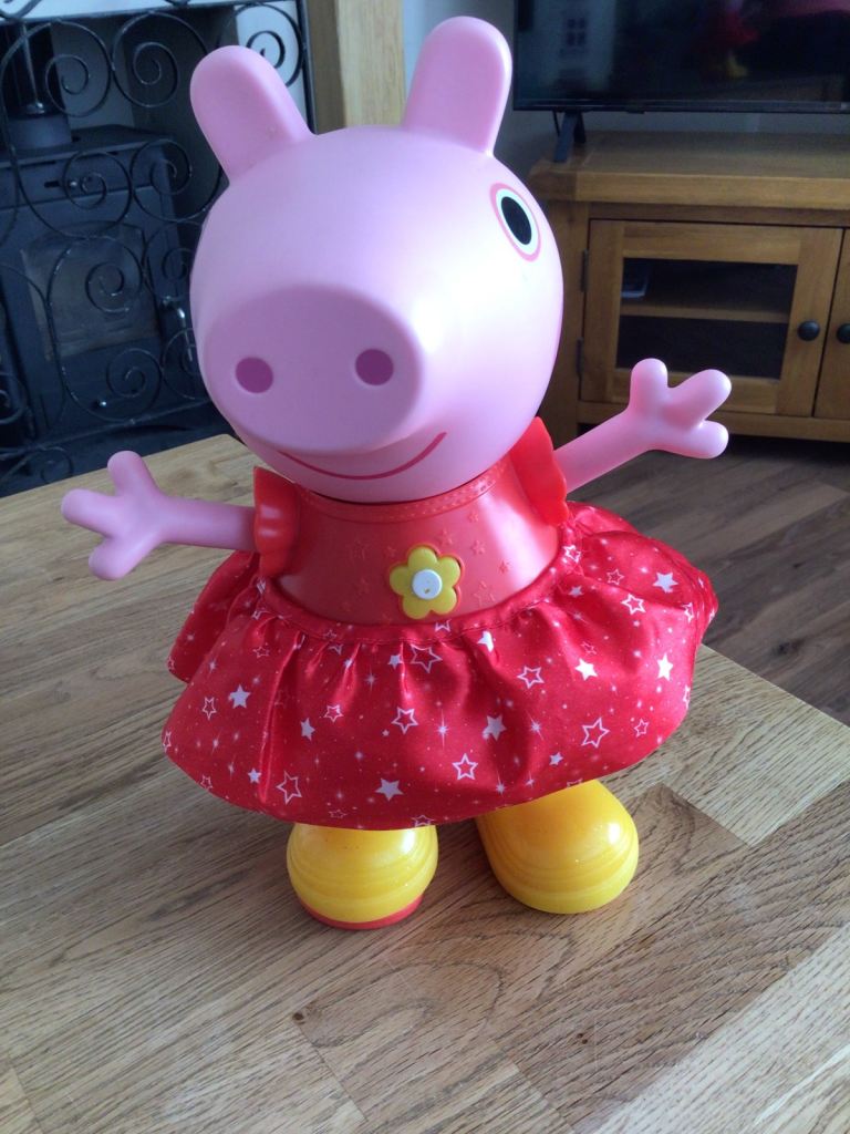 Peppa Pig Singing &  Dancing Interactive Toy.