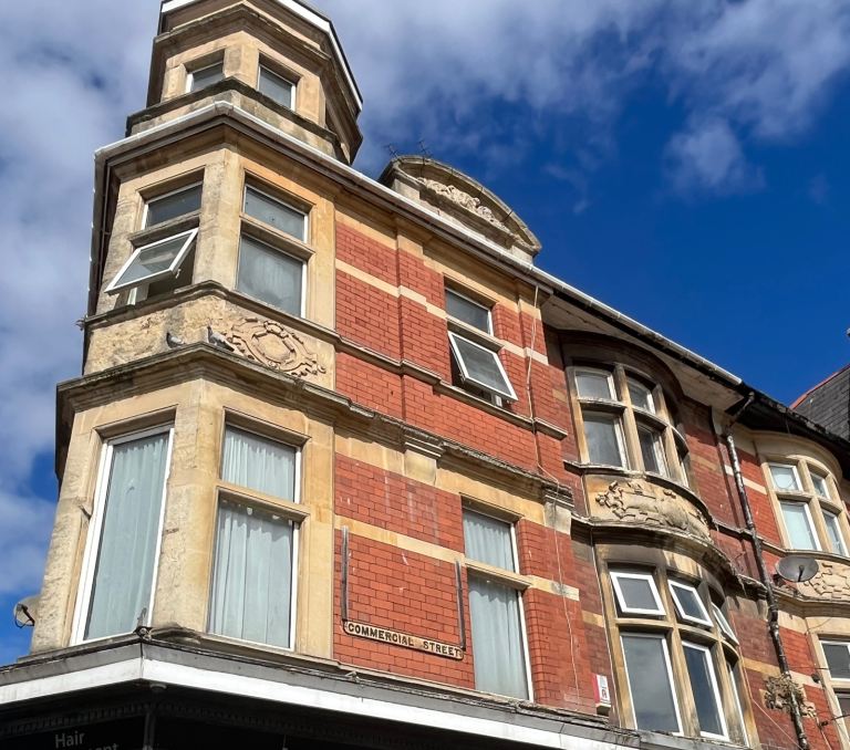 2 Bed Flat to Let Electric & Water Included