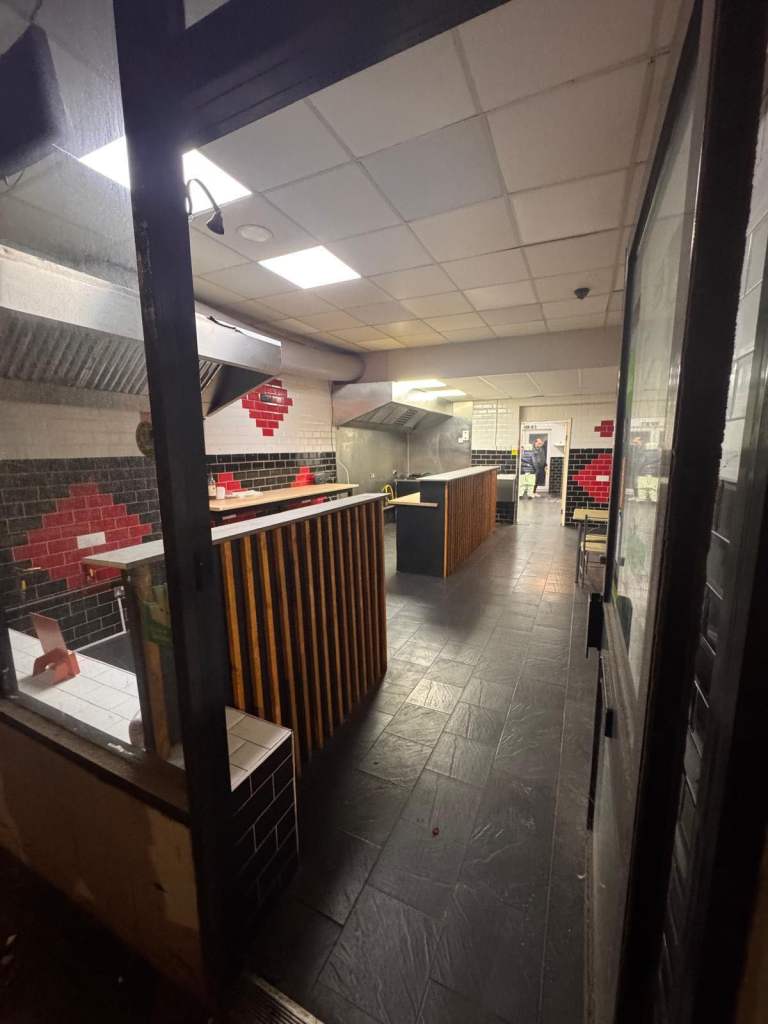 Nearly fully fitted pizza or takeaway Shop plus three bed flat 