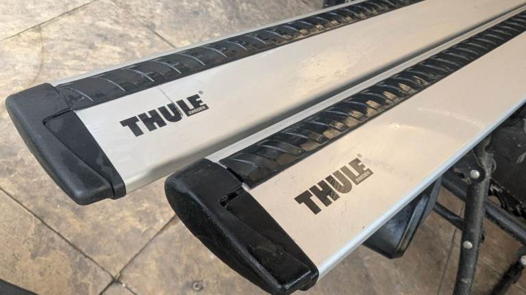 THULE aerodynamics roof bars 