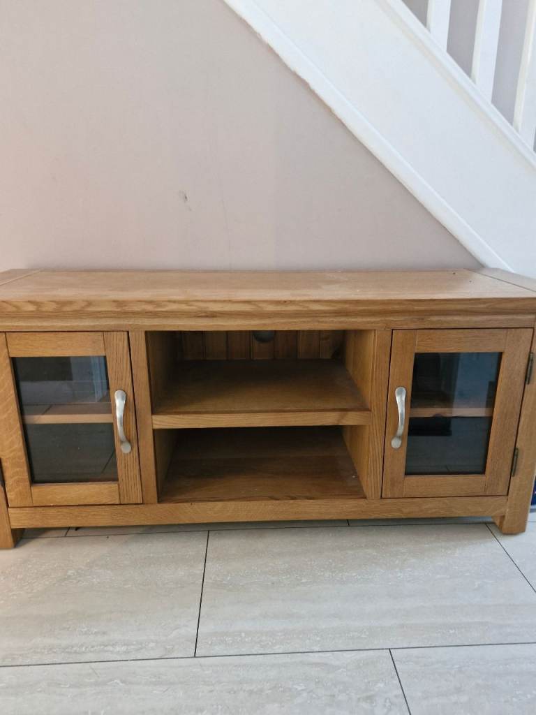 Solid  wood tv stand