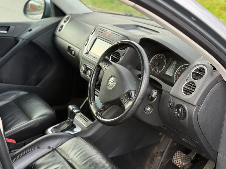 2010 Volkswagen Tiguan 2.0 TDi Escape 5dr Auto ESTATE Diesel Automatic