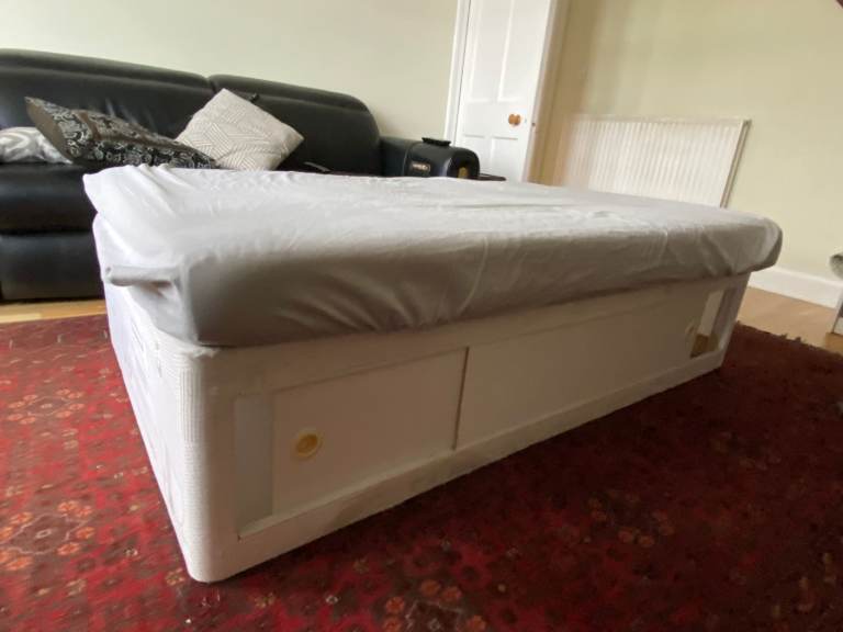 Free Bed frame! (without mattress)