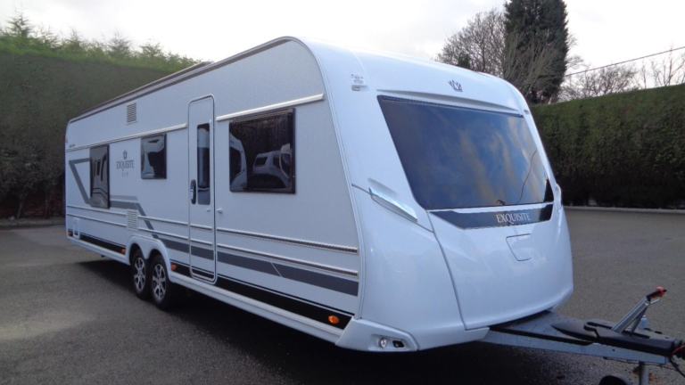 LMC 685 VIP Exquisit 5 BERTH,FIXED TRANSVERSE ISLAND BED CARAVAN 2023