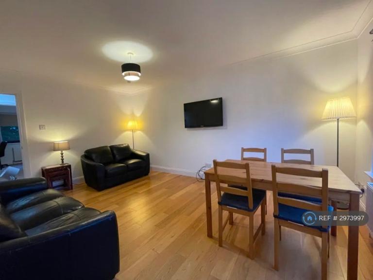 2 bedroom flat in Ferry Road, Glasgow, G3 (2 bed) (#2973997)