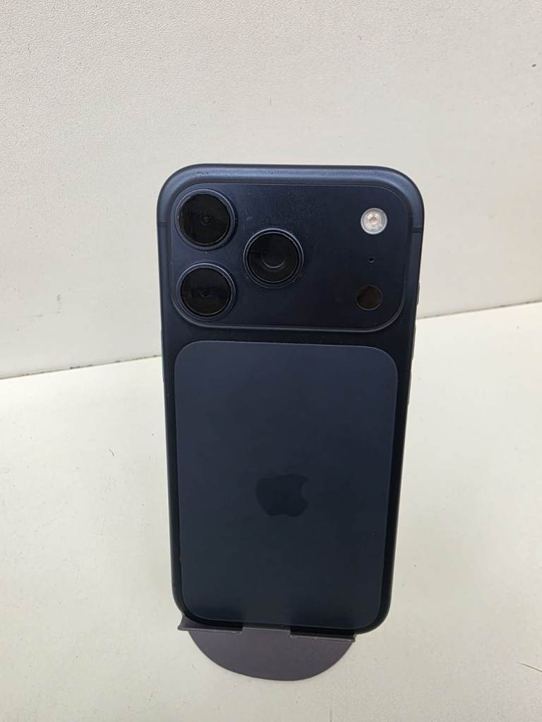 Apple iPhone 17 Pro 256GB - Blue, As Good As New