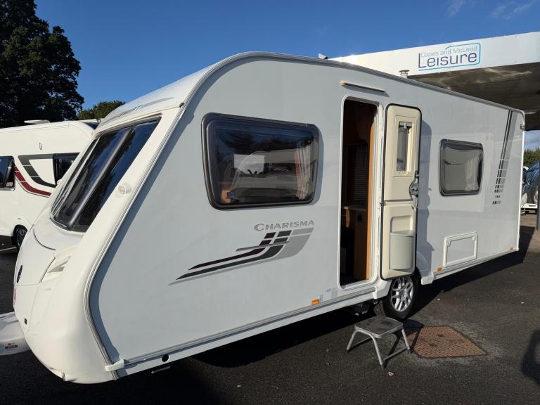 2010 SWIFT CHARISMA 550, 4 BERTH WITH FIXED BED, REAR WASHROOM & MOVER