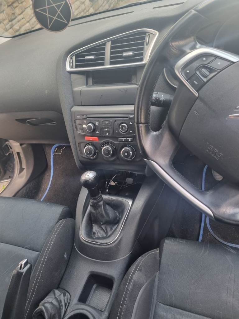 Citroen, C4, Hatchback, 2014, Manual, 1560 (cc), 5 doors