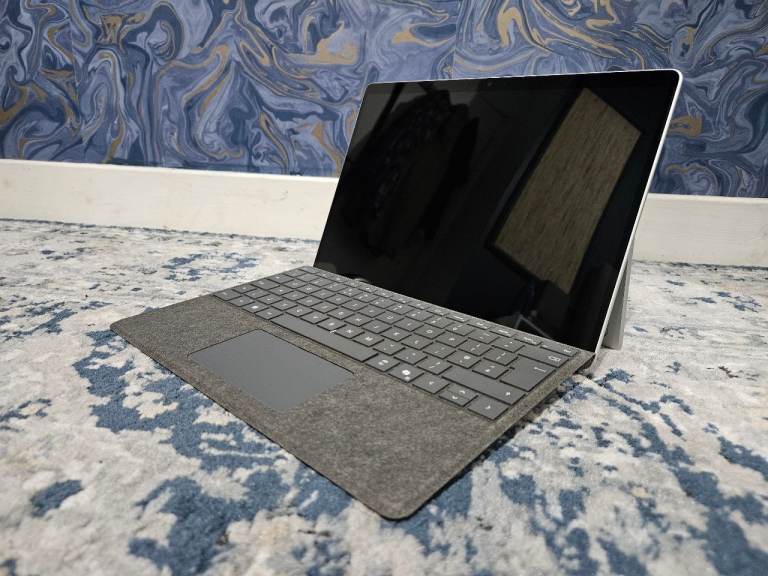 Microsoft Surface Pro 9 - Core i5, 16GB, 256GB