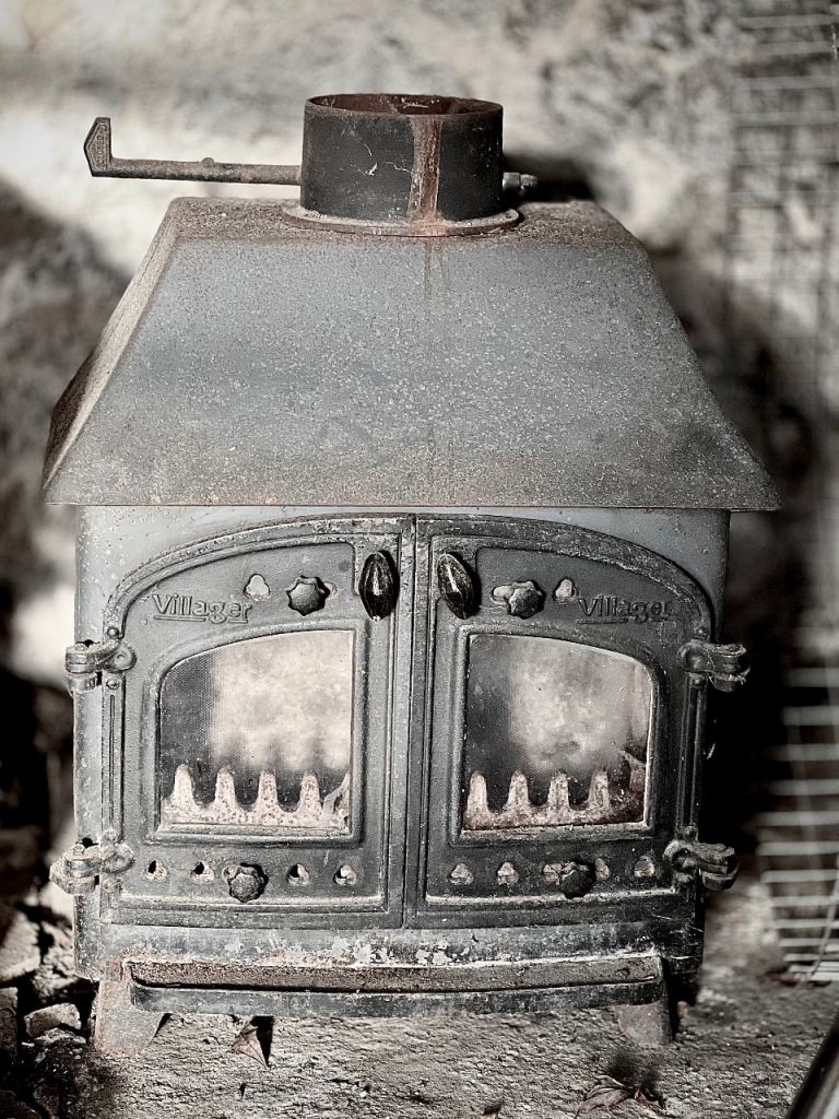 Villager wood and coal burning stove 