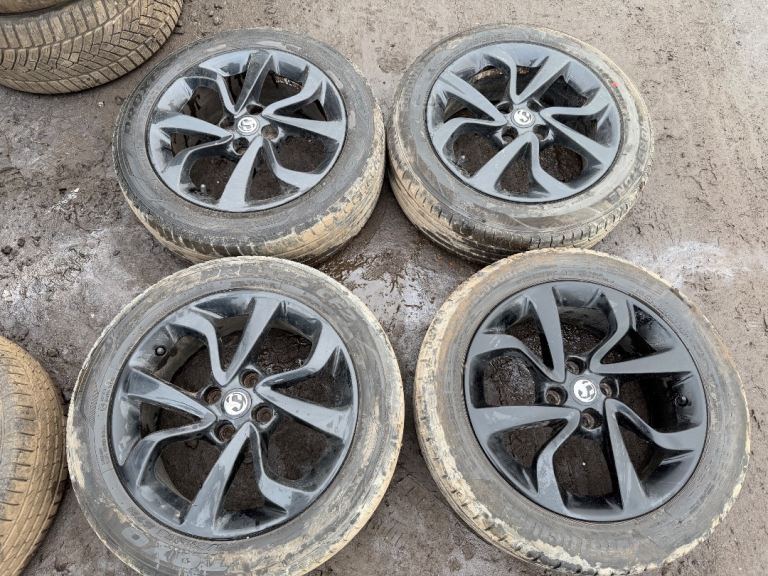 Vauxhall Corsa 16” alloy wheels 
