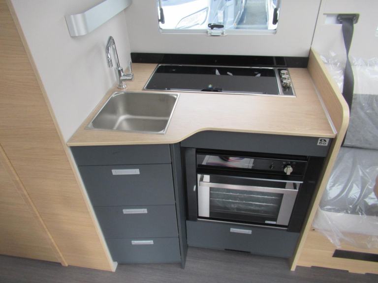 ADRIA CORAL 670 DL 60Y EDITION