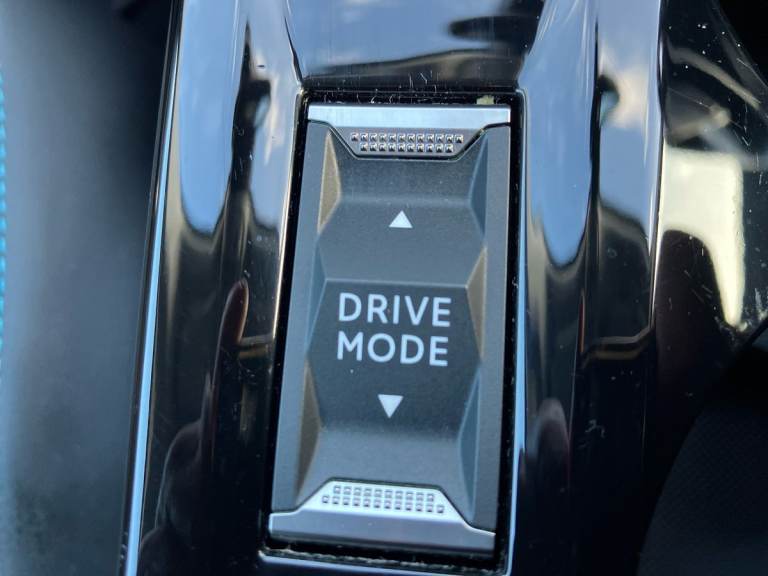 2022 Peugeot 2008 1.2 PureTech Allure Premium 5dr Estate PETROL Manual