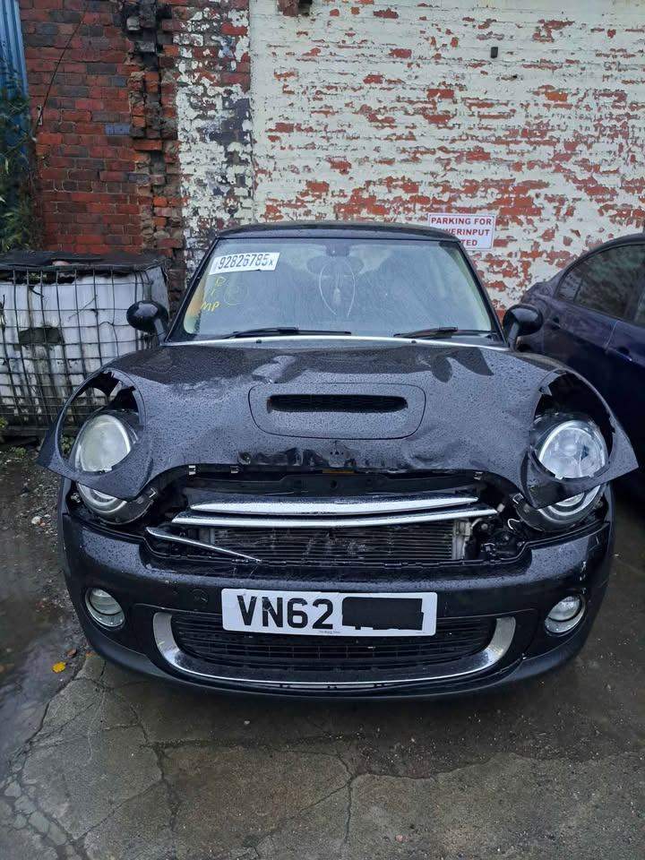 MINI COOPER 1.6D R56 DISMANTLING PARTS DOOR MIRROR HEAD UNIT TAILGATE LIGHT BUMPER STEERING