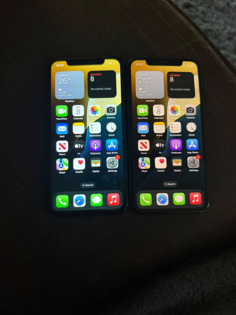 2 iPhone XS 