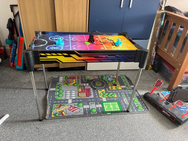 2.7ft neon air hockey table 