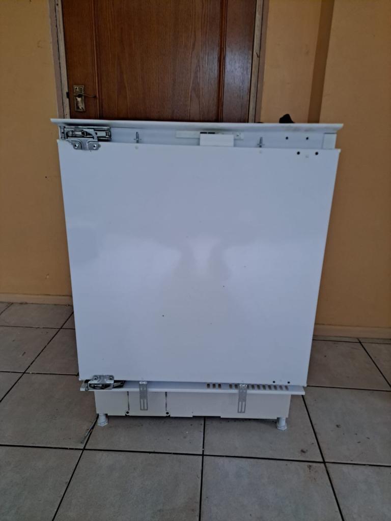 Excellent condition Indesit Integrated Freezer 